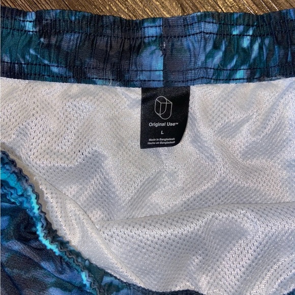 ORIGINAL USE Men’s Tie Dye Swim Trunks Size L - Picture 3 of 3